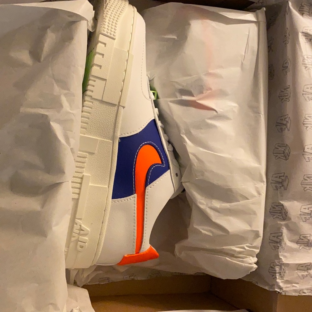 W AF1 pixel